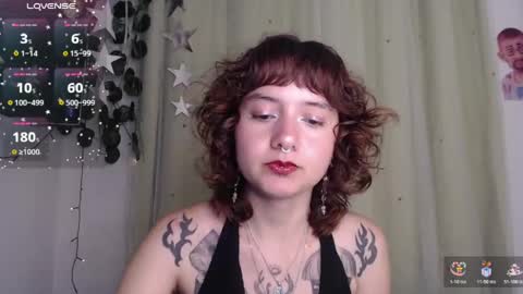 Snapshot of violet_bluee chatting on 05.11.26 Violet online show from 05.11.26