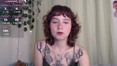 Snapshot of violet_bluee chatting on 05.13.26 Violet online show from 05.13.26