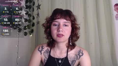 Snapshot of violet_bluee chatting on 05.15.26 Violet online show from 05.15.26