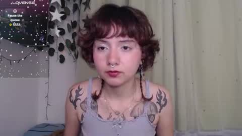 Snapshot of violet_bluee chatting on 07.05.26 Violet online show from 07.05.26