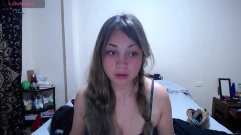 Snapshot of violet_bosh chatting on 05.18.26 Violet online show from 05.18.26