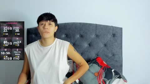 Snapshot of violet_casper_ chatting on 01.26.25 Violet and Casper online show from 01.26.25