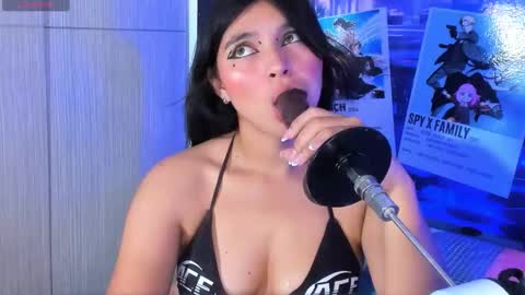 Snapshot of violet_fiore chatting on 03.27.26 Violet Fiore online show from 03.27.26