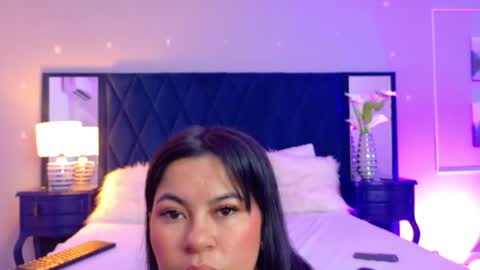 Snapshot of violet_saunders chatting on 04.01.26 Violet online show from 04.01.26