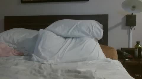 violet_winter97 online show from 11.13.25