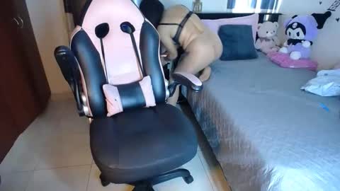 violeta.. online show from 10.27.25