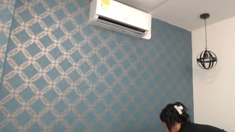 Violeta  online show from 12.16.24