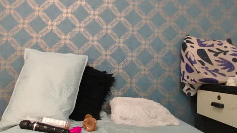 Violeta  online show from 12.28.24