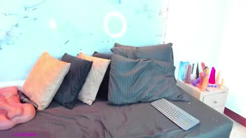 Snapshot of violeta_delavega1 chatting on 10.15.25 Violet  online show from 10.15.25
