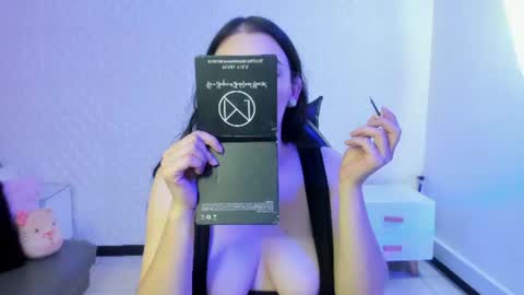 Snapshot of violeta_diazz chatting on 07.17.26 online show from 07.17.26