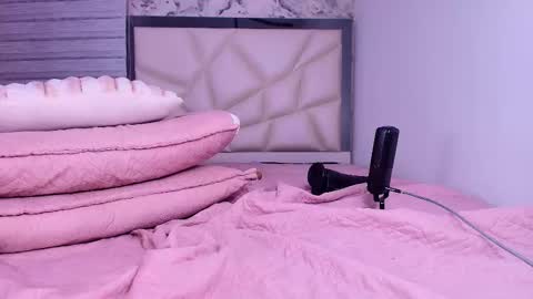 violeta london online show from 03.21.26