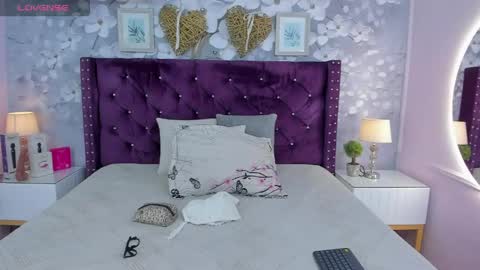 Snapshot of violeta_medina chatting on 05.06.26 violeta_medina online show from 05.06.26
