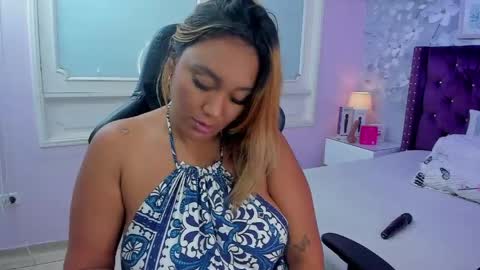 Snapshot of violeta_medina chatting on 05.17.26 violeta_medina online show from 05.17.26