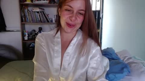 Snapshot of violeta_peter69 chatting on 07.11.26 Violeta Peter online show from 07.11.26