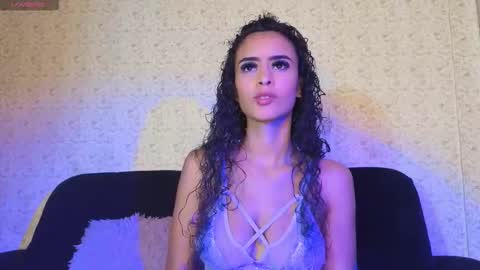 Snapshot of violeta_petite23_aws chatting on 12.05.25 violeta_petite23_aws online show from 12.05.25