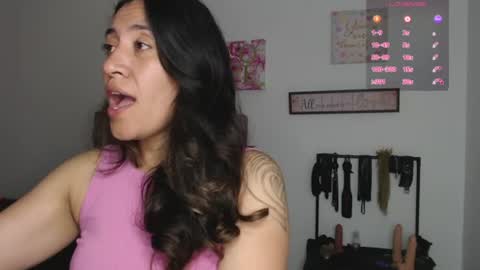 Snapshot of violeta_scott_ chatting on 06.10.26 violeta_scott_ online show from 06.10.26