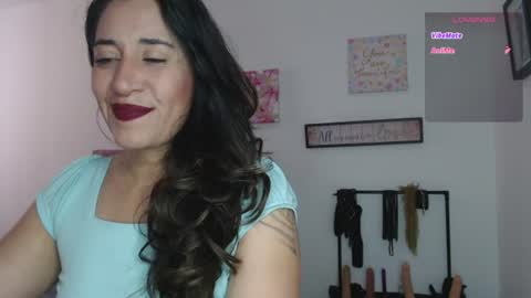 Snapshot of violeta_scott_ chatting on 06.12.26 violeta_scott_ online show from 06.12.26