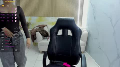 Snapshot of violeta_sub chatting on 04.01.26 IG violeta sub online show from 04.01.26