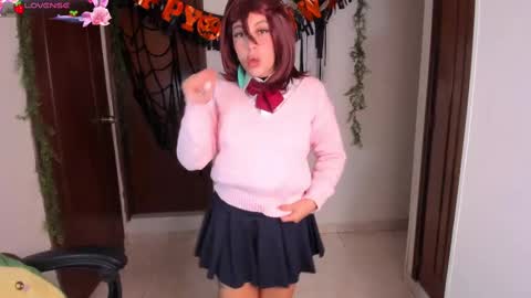 Violeta  Help me reach 150 thumbs up    online show from 10.15.25