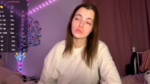 Snapshot of violetamelia chatting on 05.01.26 Eva online show from 05.01.26