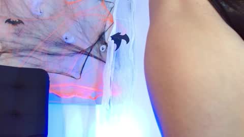 Violeta online show from 10.24.25