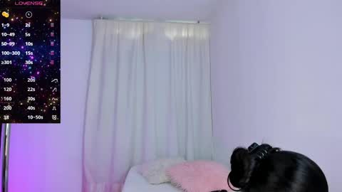 Snapshot of violetasotter chatting on 04.27.26 Violeta online show from 04.27.26