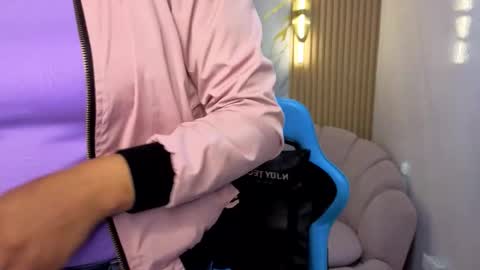 violeth_b online show from 10.08.25