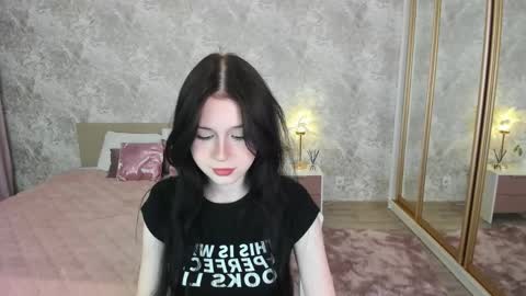 violetharmee online show from 04.29.26