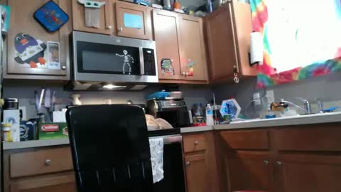 Violet Hooper online show from 02.11.25