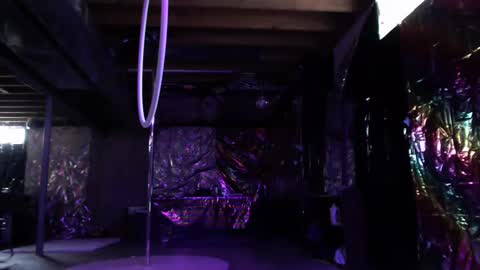 Violet Hooper online show from 02.11.25