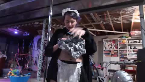 Snapshot of violethooper chatting on 05.15.26 Violet Hooper online show from 05.15.26