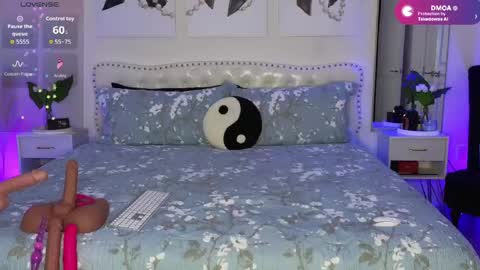Snapshot of violetik888 chatting on 05.27.26 VioletBaby online show from 05.27.26