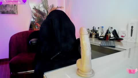 Snapshot of violetparkker chatting on 01.27.25 violetparkker online show from 01.27.25