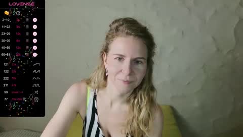 Violet  next stream December 6 online show from 12.13.25