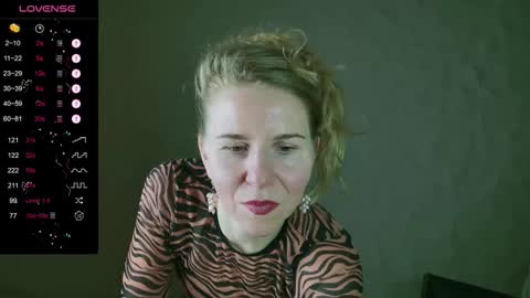 Violet  next stream December 6 online show from 12.14.25