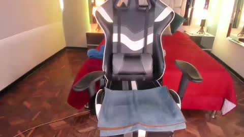 violetskinny online show from 12.29.24