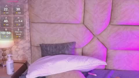 Snapshot of violett_fowlerxx chatting on 05.16.26 violett online show from 05.16.26