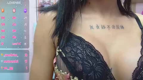 Snapshot of violett_froz chatting on 02.23.25 Violeta froz online show from 02.23.25