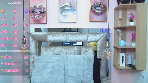 Snapshot of violett_froz chatting on 02.28.25 Violeta froz online show from 02.28.25