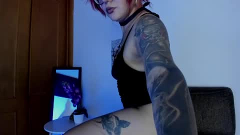 Snapshot of violett_sykes chatting on 04.11.26 violett_sykes online show from 04.11.26