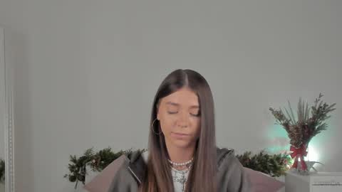 violetta_finch online show from 01.27.25