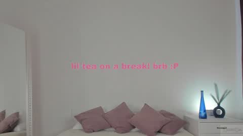 violetta_finch online show from 02.08.25