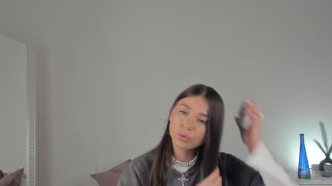 violetta_finch online show from 02.10.25