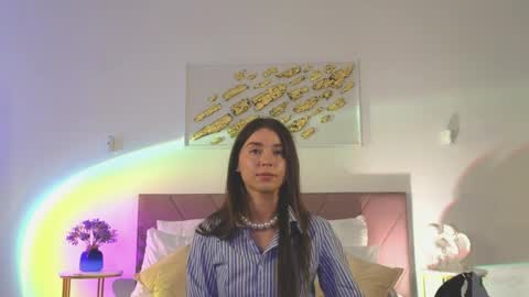 violetta_finch online show from 04.05.26