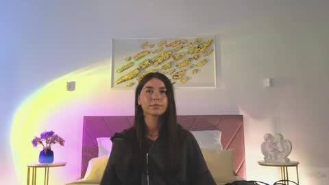 Snapshot of violetta_finch chatting on 06.10.26 violetta_finch online show from 06.10.26