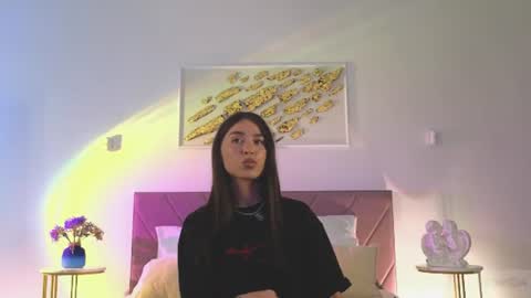 Snapshot of violetta_finch chatting on 06.11.26 violetta_finch online show from 06.11.26