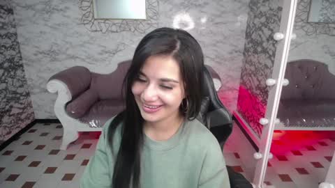 Snapshot of violetta_jhonson_v chatting on 12.24.24 Violetta  online show from 12.24.24