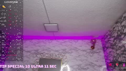 Snapshot of violetta_jhonson_v chatting on 01.18.25 Violetta  online show from 01.18.25