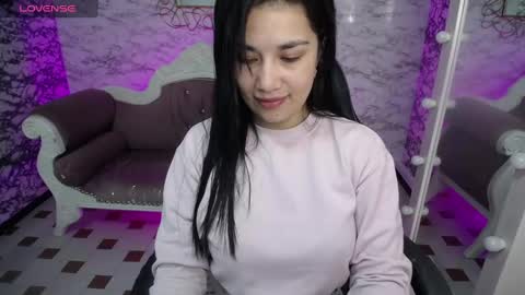 Snapshot of violetta_jhonson_v chatting on 02.22.25 Violetta  online show from 02.22.25