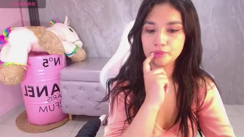 Snapshot of violetta_jhonson_v chatting on 10.05.25 Violetta  online show from 10.05.25
